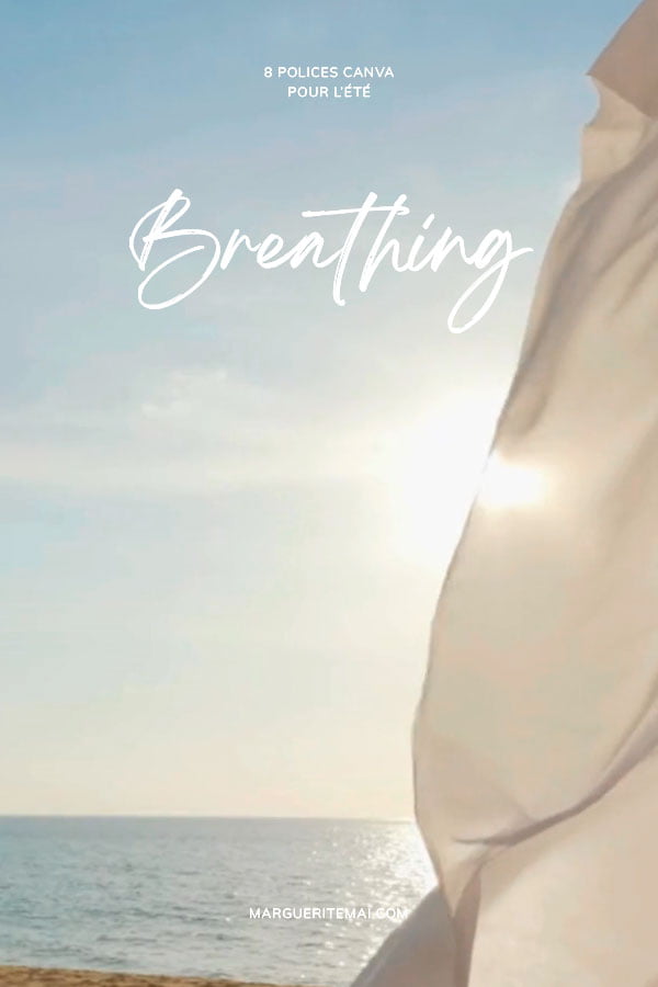 Utilisation de la police de caractères "Breathing" sur une affiche représentant une toile blanche agitée par le vent, sur une plage, au soleil couchant d'été.